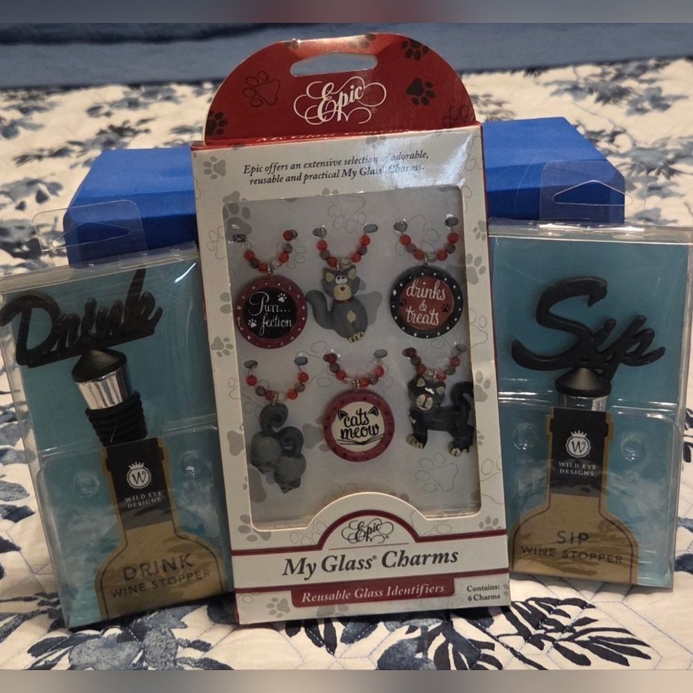 Wine Lover Gift Set Cat Wine Charms & 2 Wine Stoppers New Giftable Barware